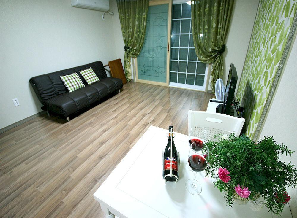 Ever Green Pension Geoje Exterior foto
