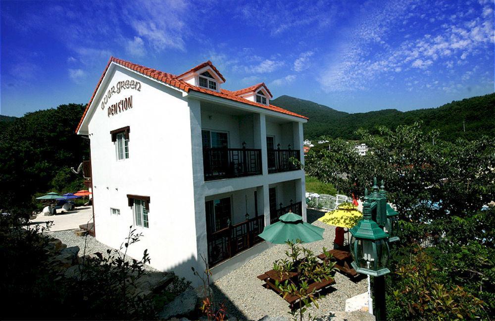 Ever Green Pension Geoje Exterior foto