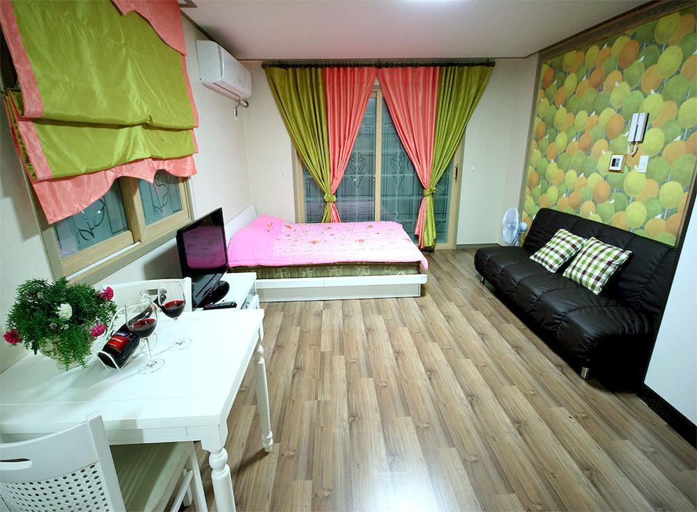 Ever Green Pension Geoje Exterior foto