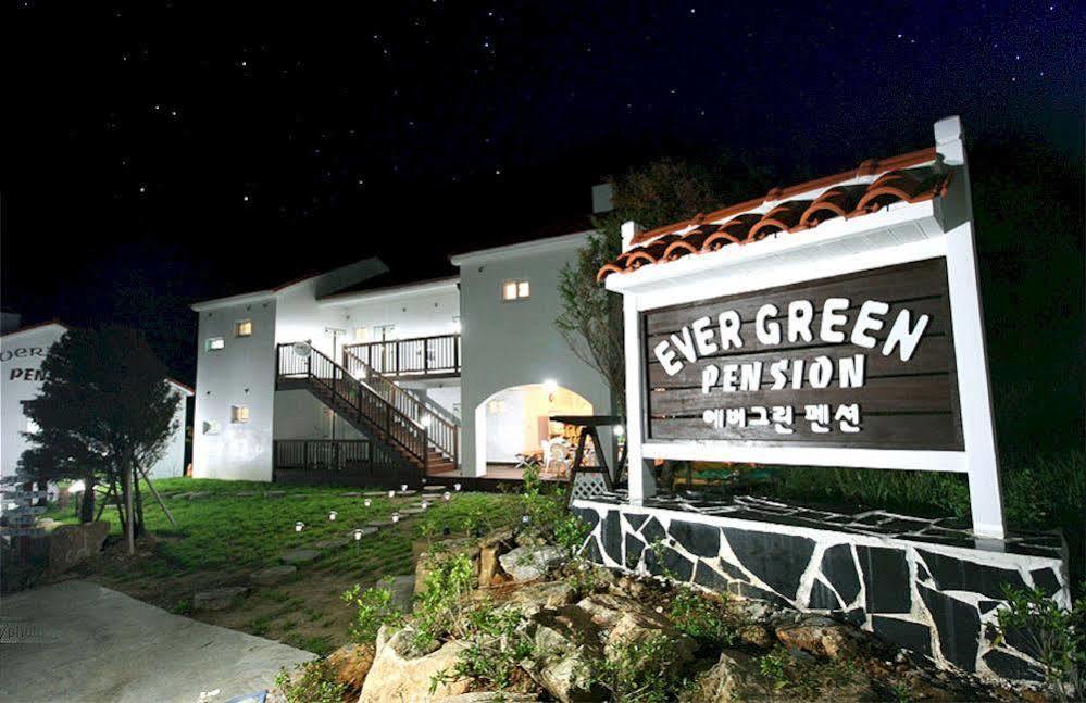 Ever Green Pension Geoje Exterior foto